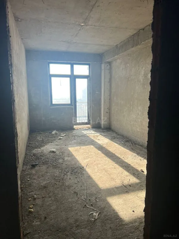 Satılır 3 otaqlı mənzil 152 m²