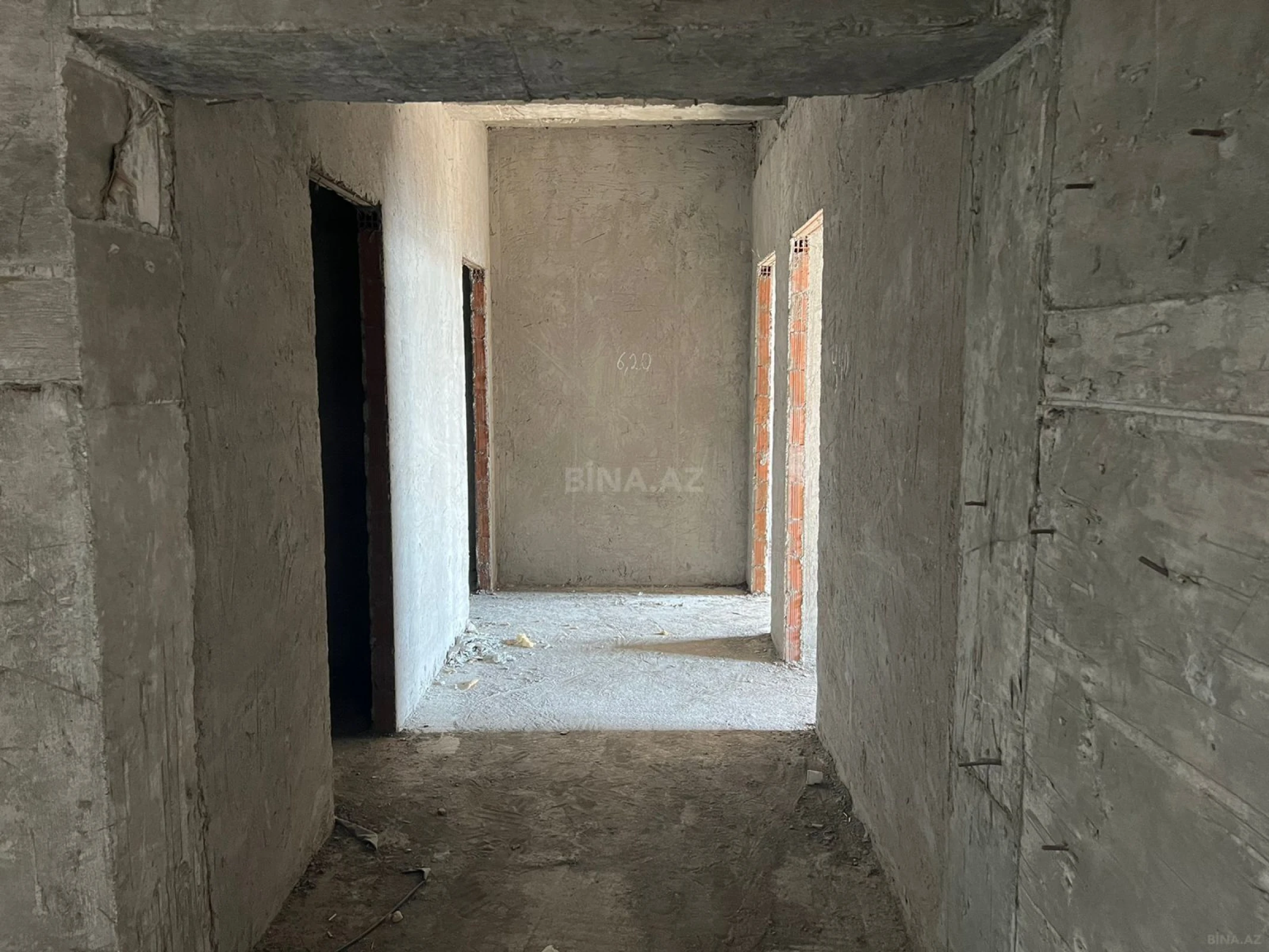 Satılır 3 otaqlı mənzil 152 m²