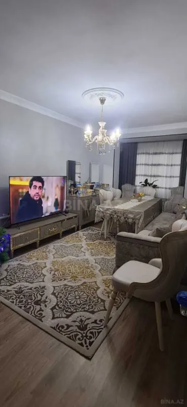 Satılır 4 otaqlı mənzil 150 m²