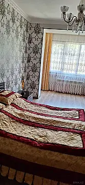 Satılır 4 otaqlı mənzil 150 m²