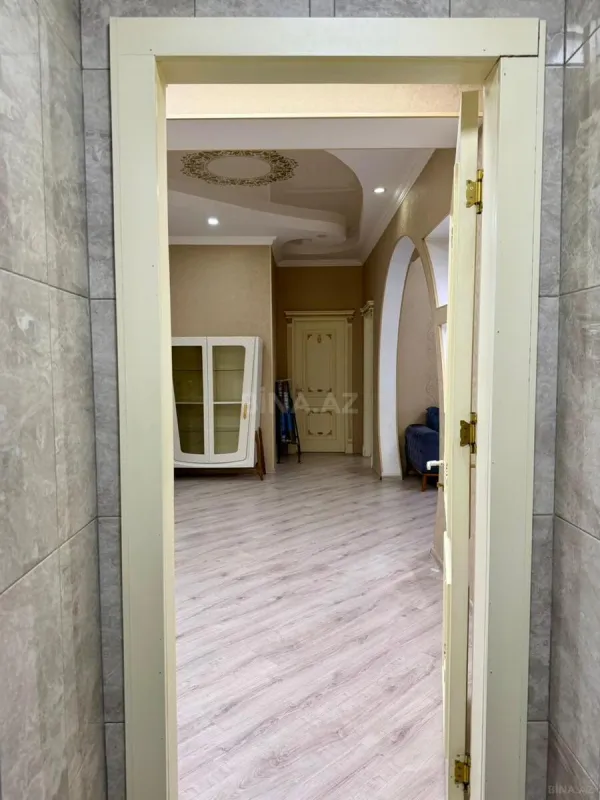 Satılır 3 otaqlı mənzil 110 m²