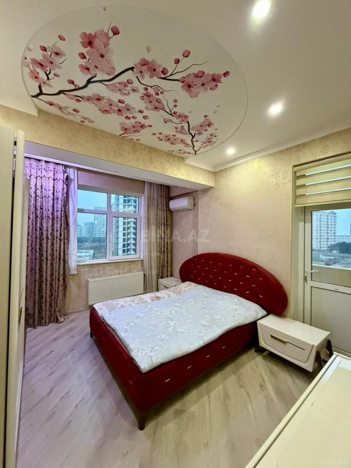 Satılır 3 otaqlı mənzil 110 m²