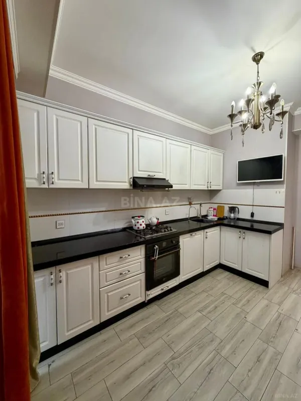 Satılır 3 otaqlı mənzil 110 m²