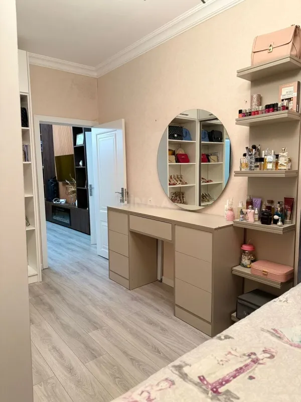 Kirayə verilir 2 otaqlı mənzil 55 m²