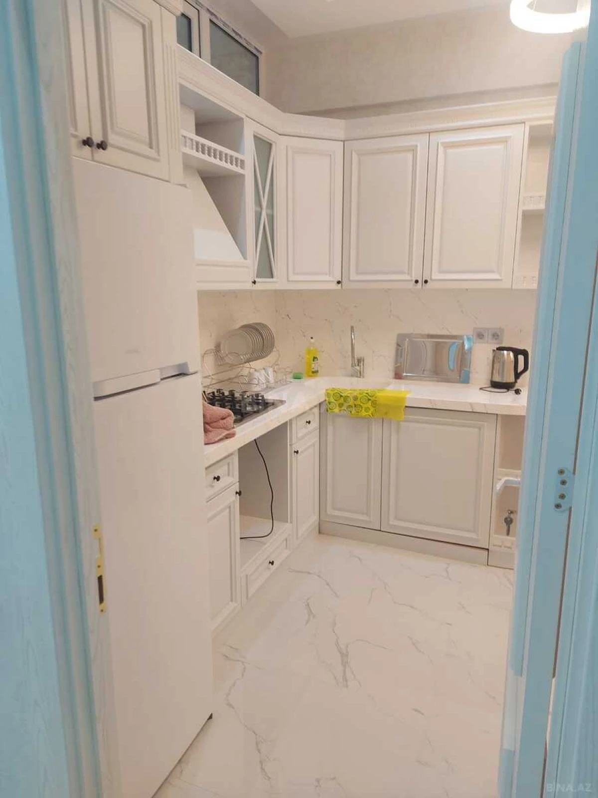 Kirayə verilir 2 otaqlı mənzil 76 m²