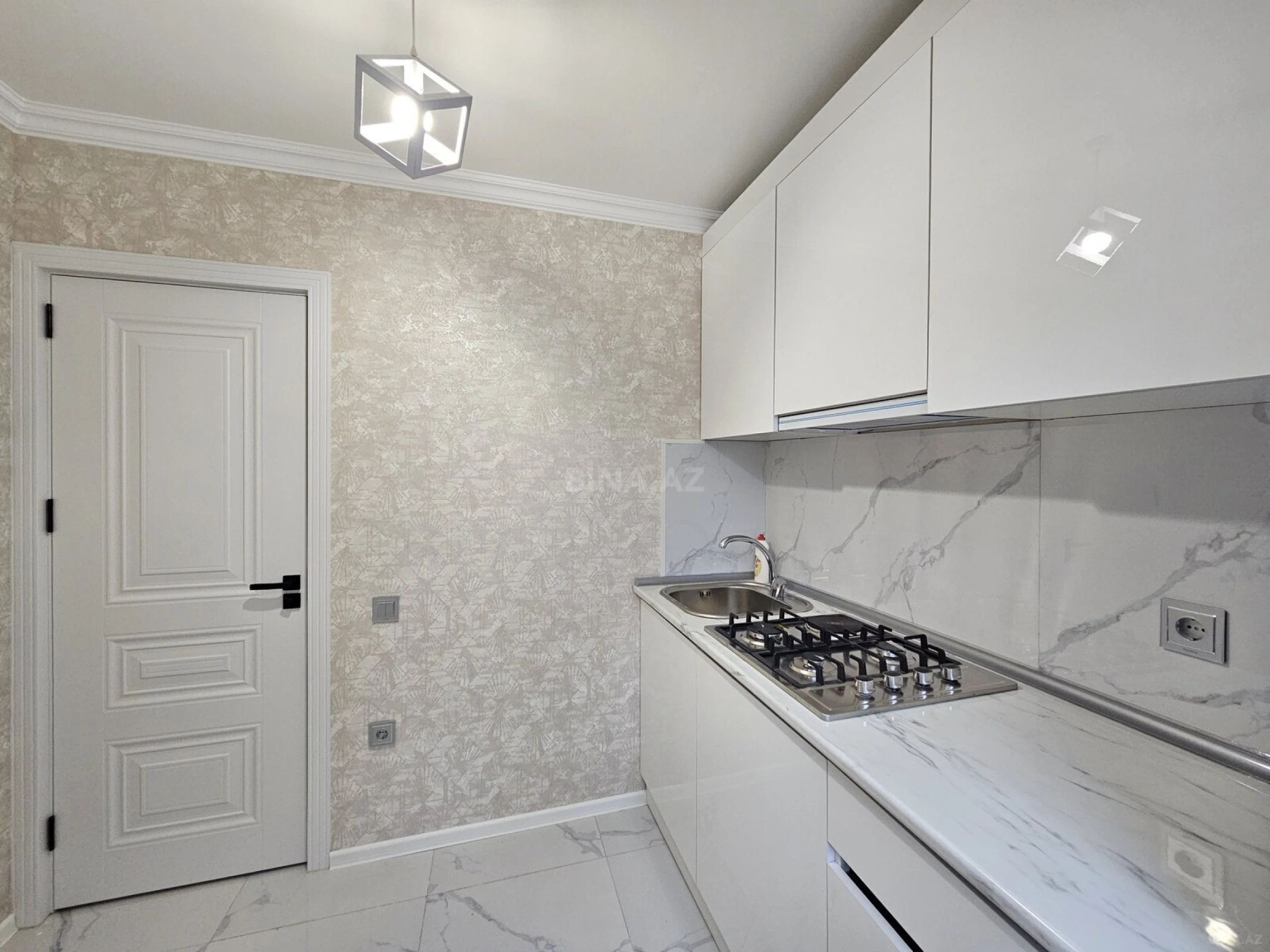 Satılır 2 otaqlı mənzil 60 m²