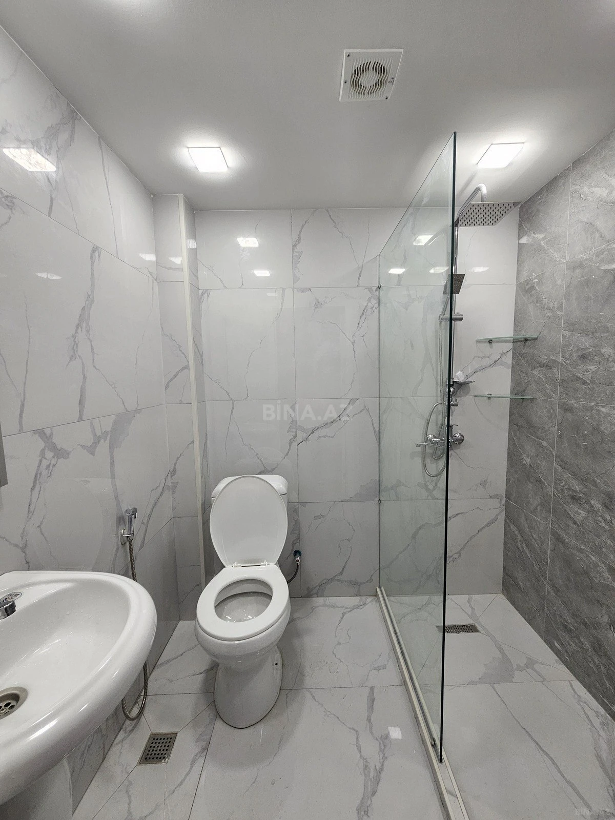 Satılır 2 otaqlı mənzil 60 m²