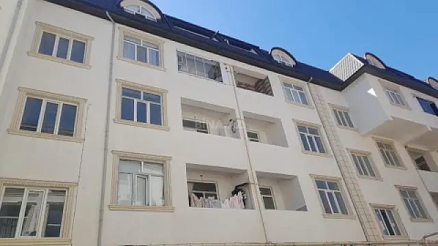 Satılır 2 otaqlı mənzil 64 m²
