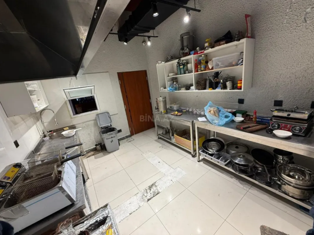 Satılır obyekt 135 m²