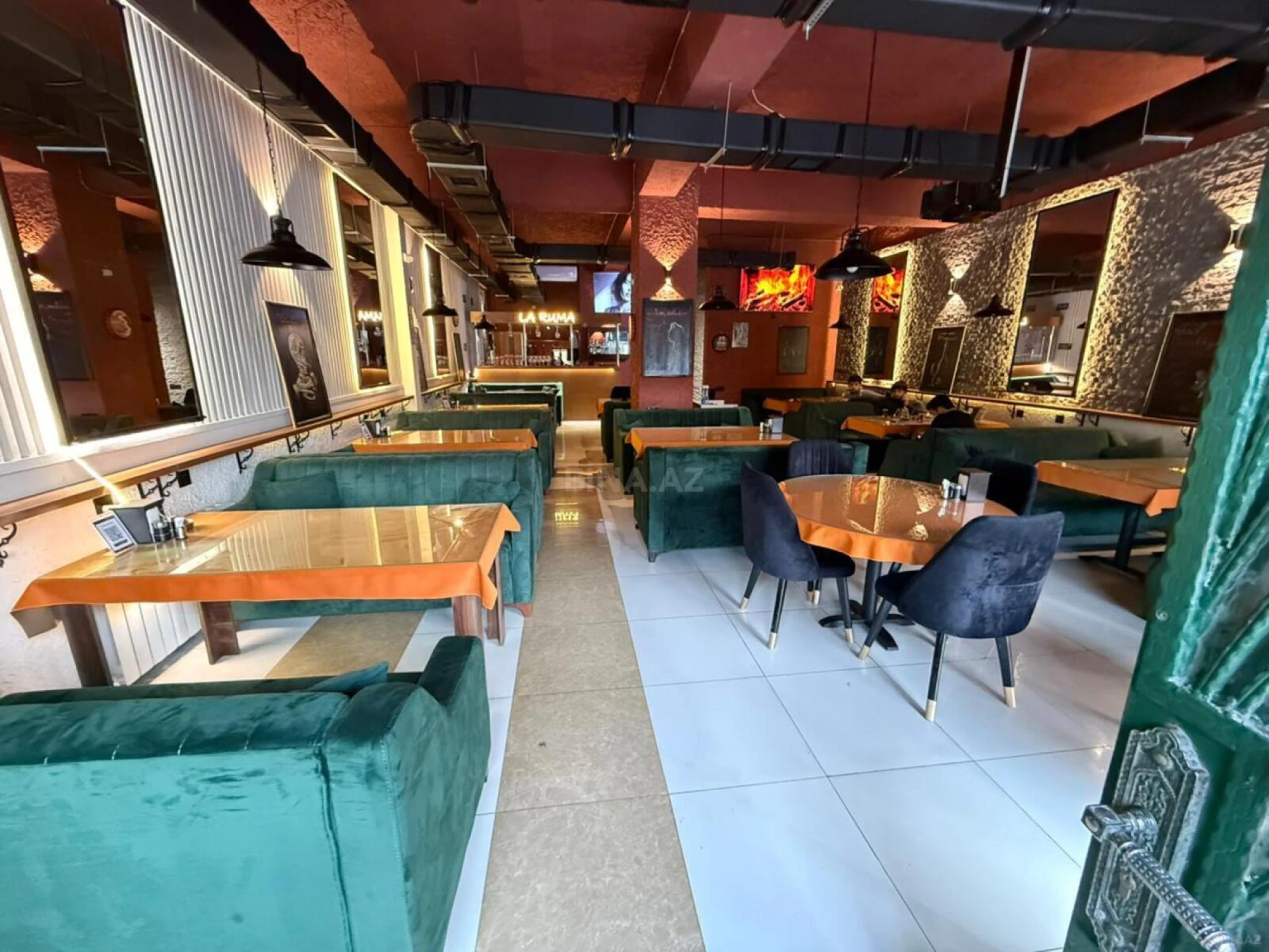 Satılır obyekt 135 m²