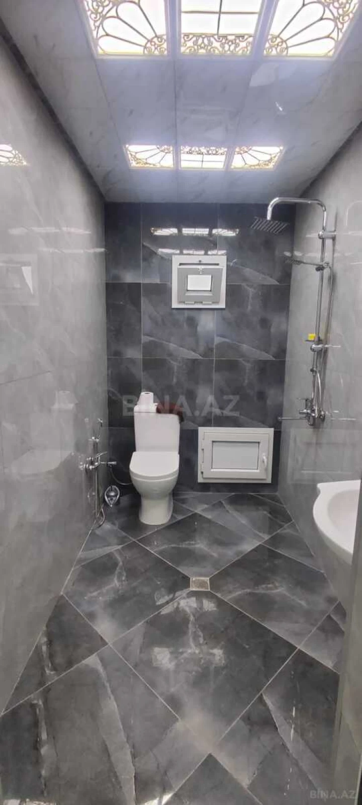 Satılır 5 otaqlı həyət evi 150 m²