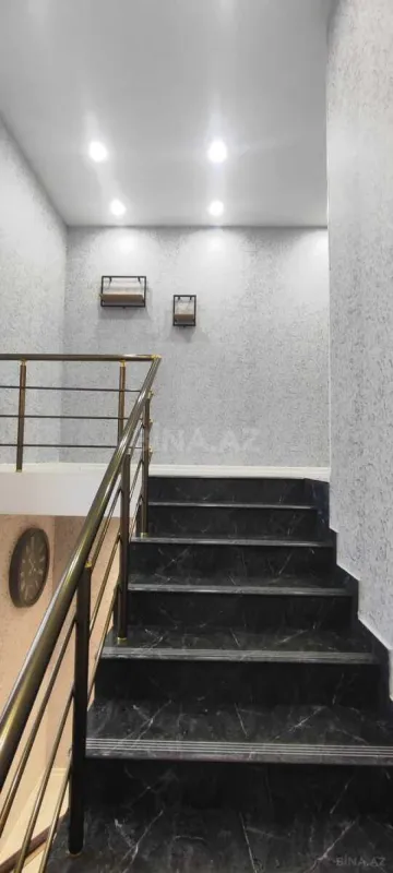 Satılır 5 otaqlı həyət evi 150 m²