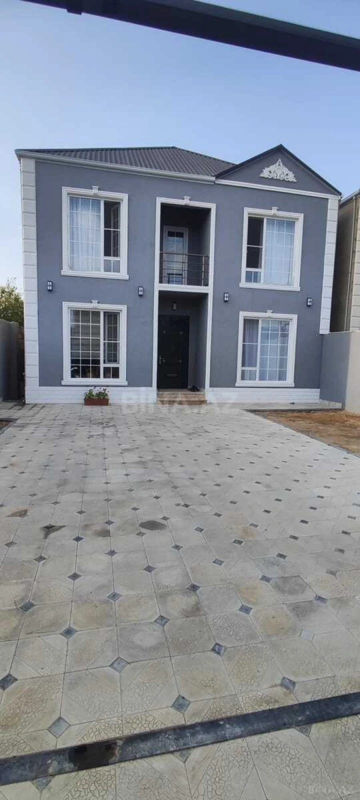 Satılır 5 otaqlı həyət evi 150 m²