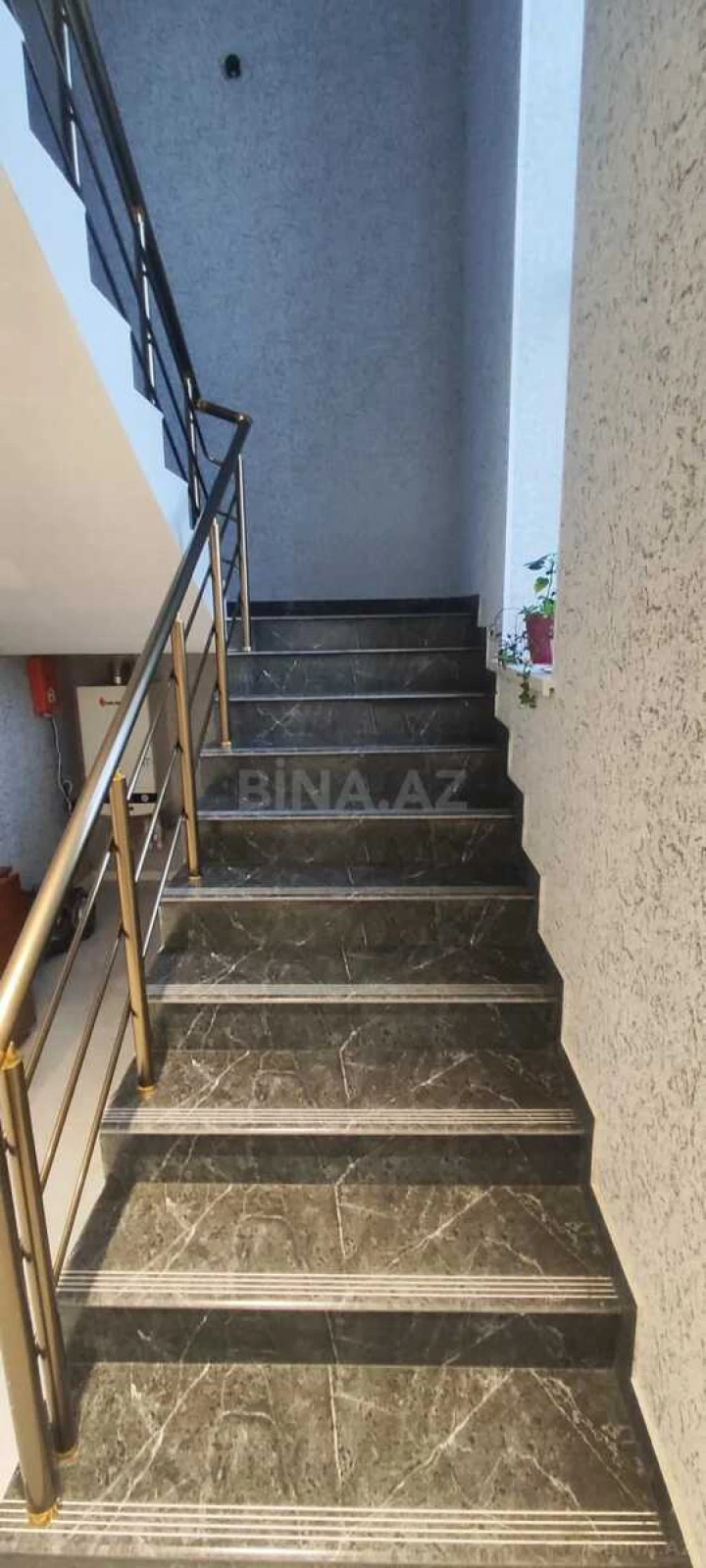 Satılır 5 otaqlı həyət evi 150 m²