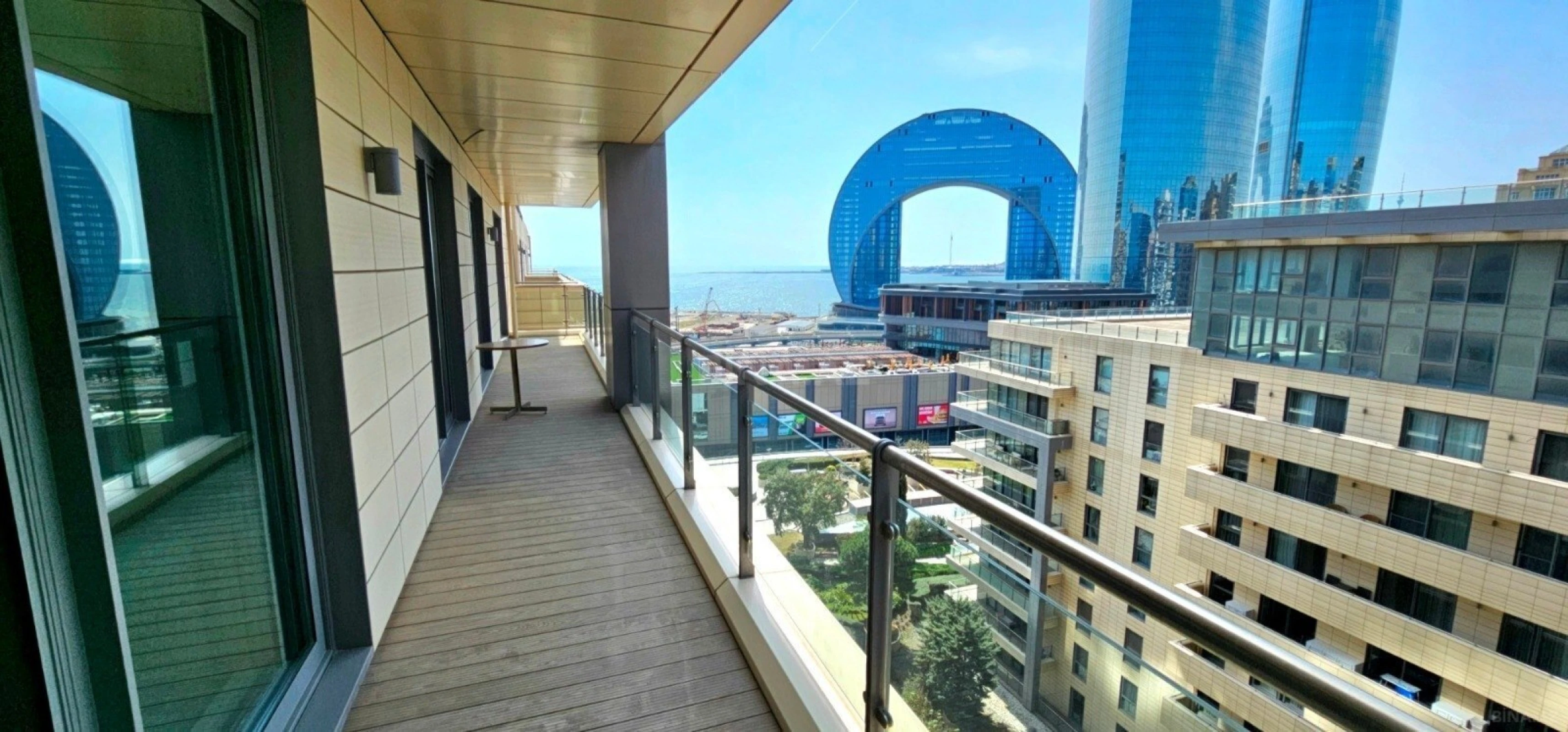 Kirayə verilir 3 otaqlı mənzil 170 m²