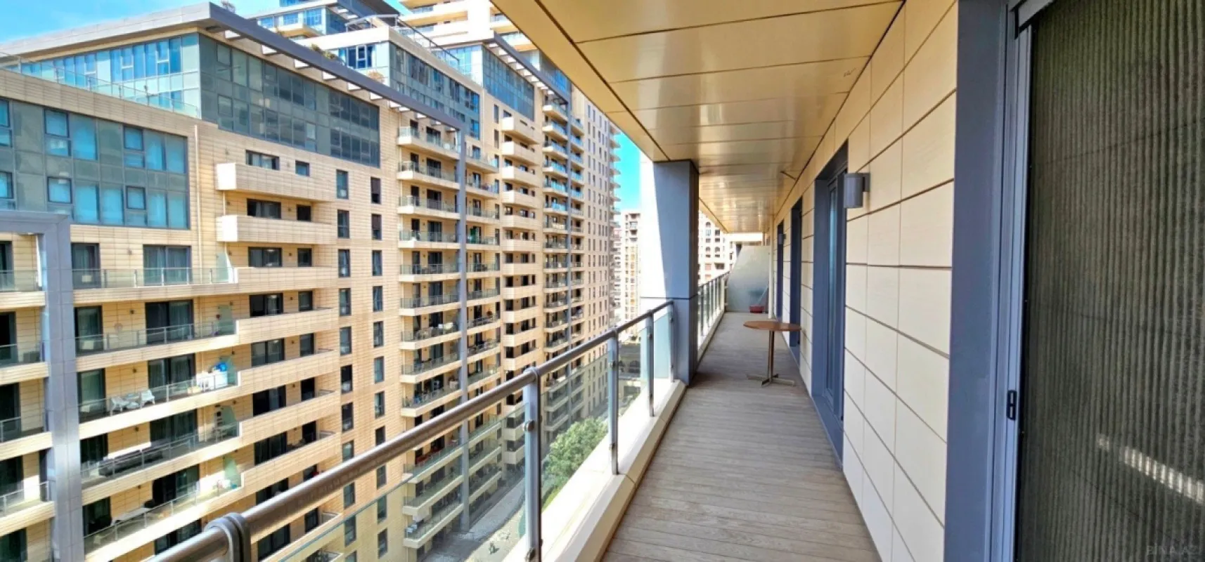 Kirayə verilir 3 otaqlı mənzil 170 m²