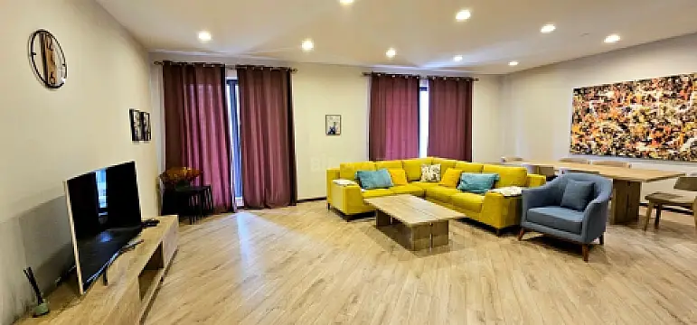 Kirayə verilir 3 otaqlı mənzil 170 m²