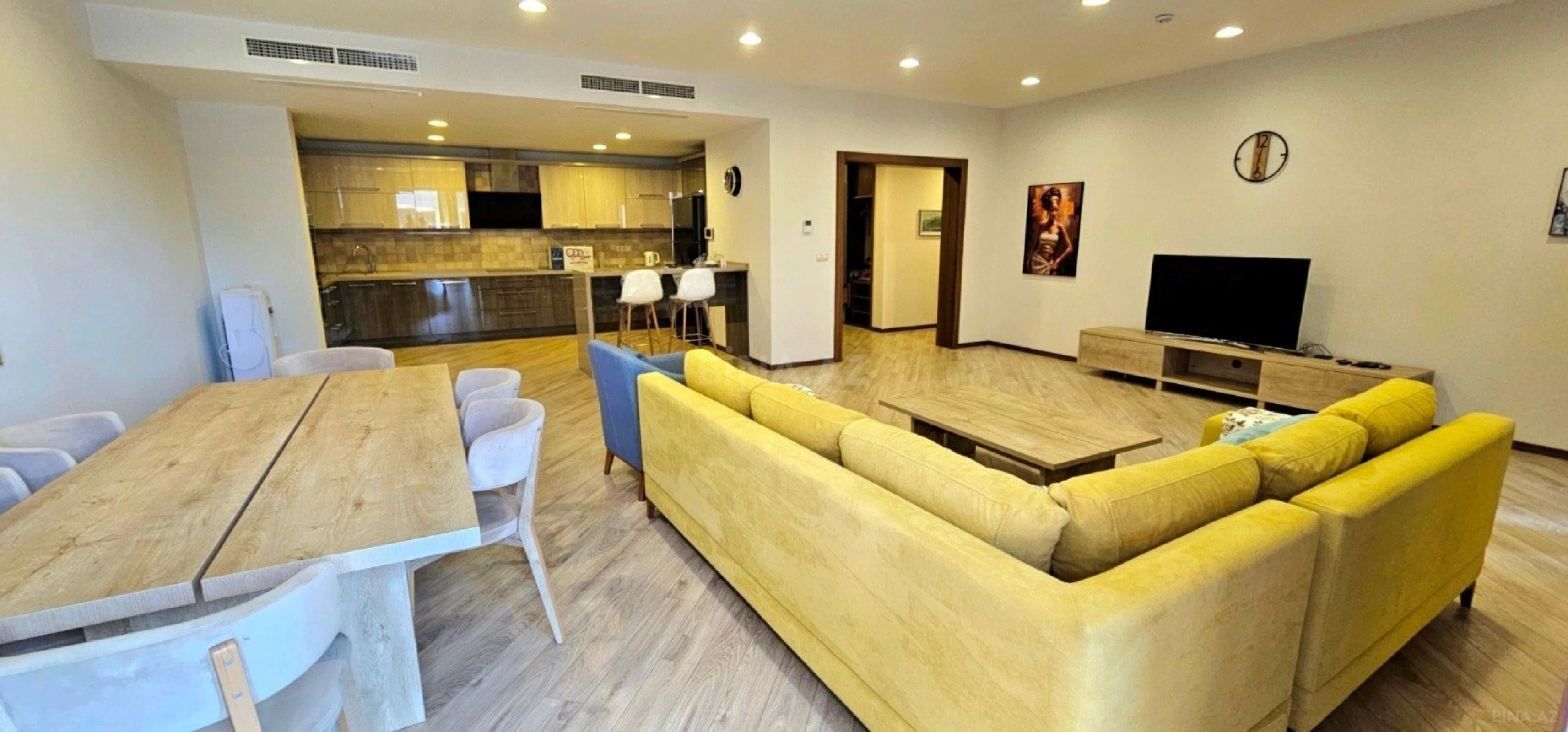 Kirayə verilir 3 otaqlı mənzil 170 m²
