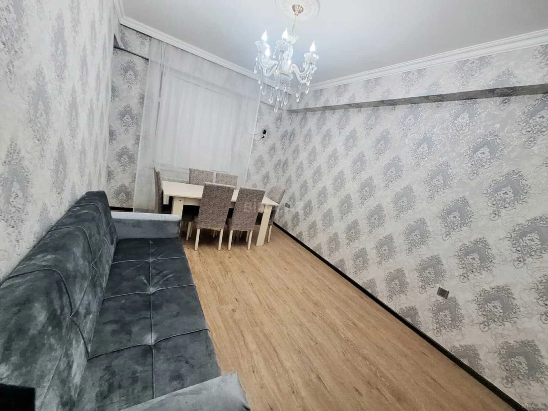Kirayə verilir 2 otaqlı mənzil 62 m²