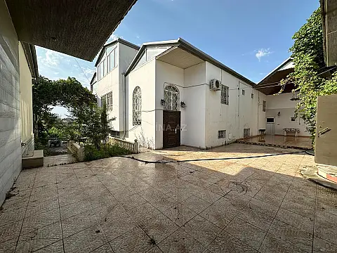 Satılır 14 otaqlı həyət evi 400 m² — Bakı, Nəsimi 14 otaq 400.00 m²