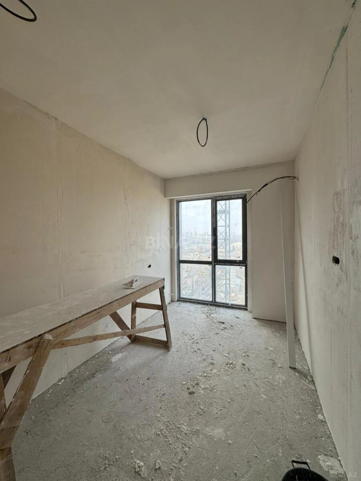 Satılır 4 otaqlı mənzil 128.9 m²
