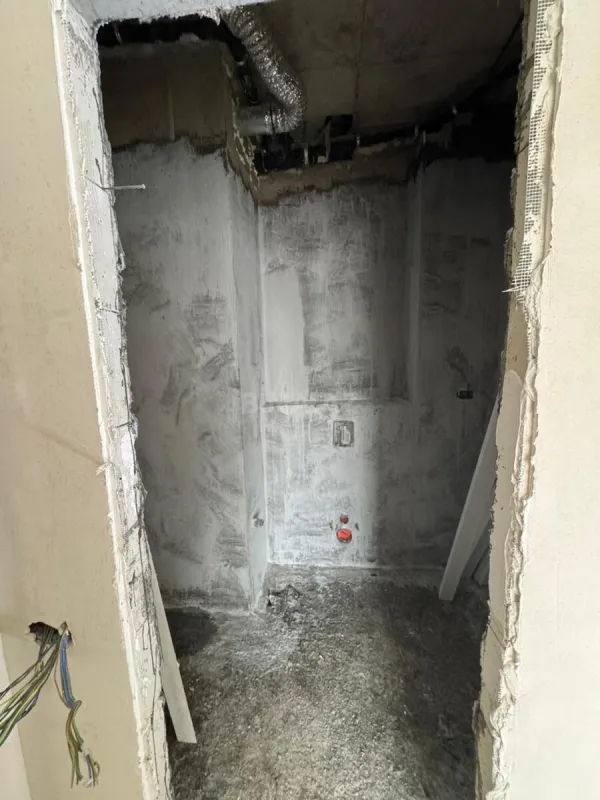 Satılır 4 otaqlı mənzil 128.9 m²