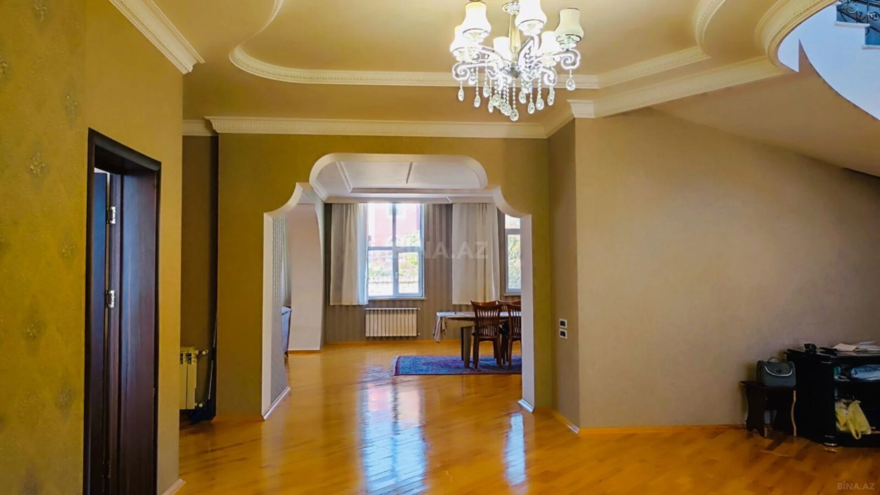 Satılır 6 otaqlı həyət evi 510 m²