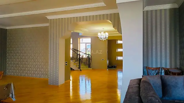 Satılır 6 otaqlı həyət evi 510 m²