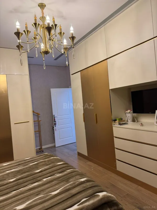 Satılır 3 otaqlı mənzil 105 m²