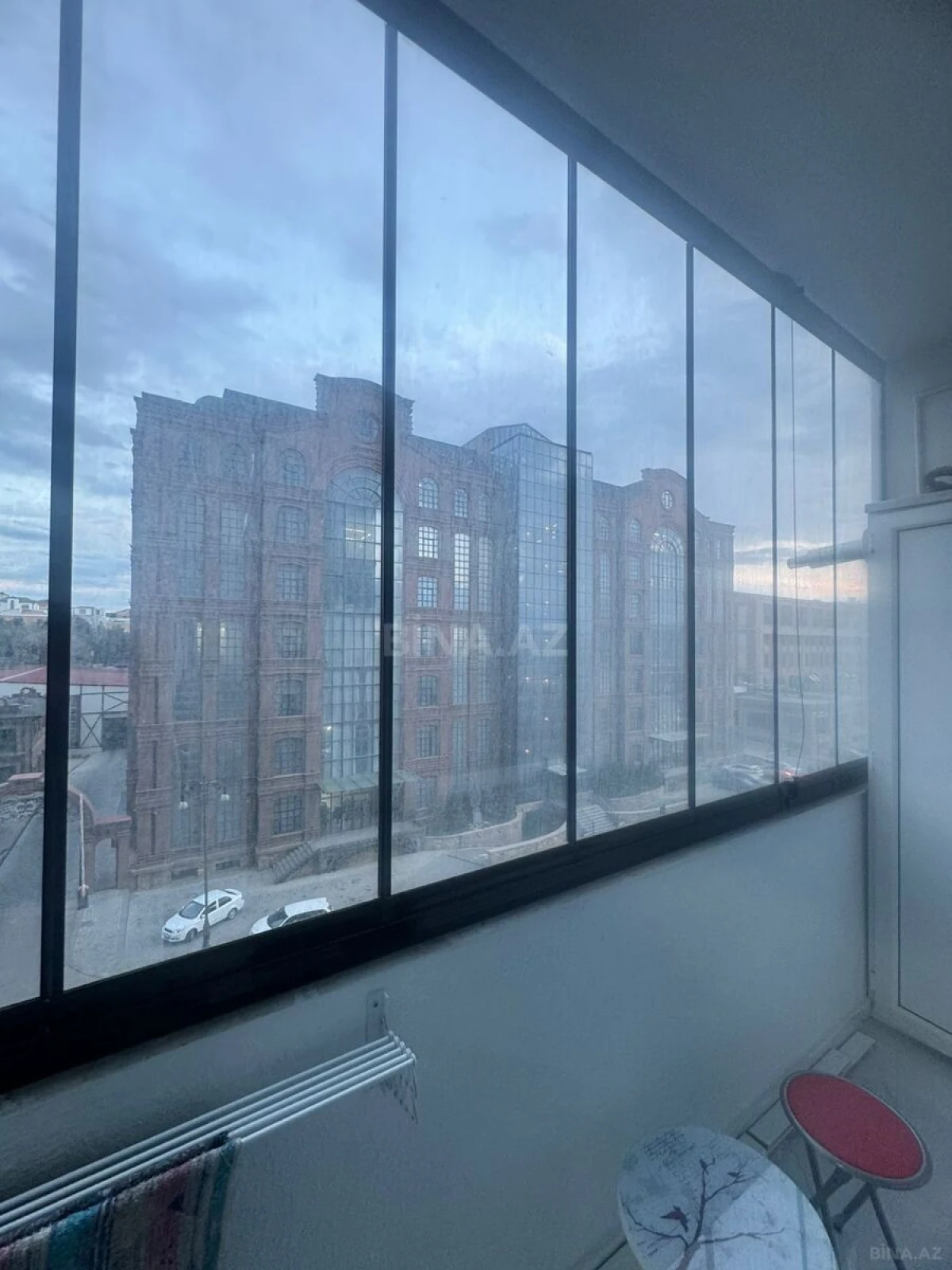 Satılır 3 otaqlı mənzil 105 m²