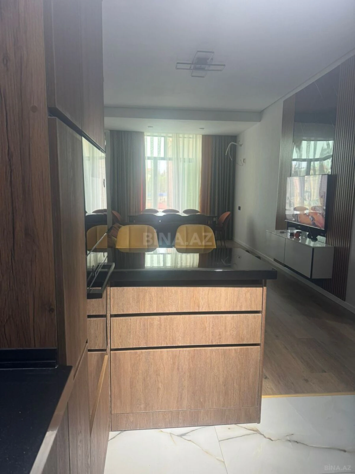 Satılır 3 otaqlı mənzil 105 m²