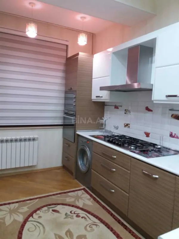 Satılır 3 otaqlı mənzil 125 m²