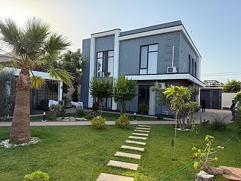 Kirayə verilir 5 otaqlı həyət evi 300 m²