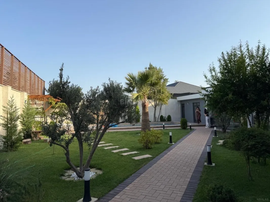 Kirayə verilir 5 otaqlı həyət evi 300 m²