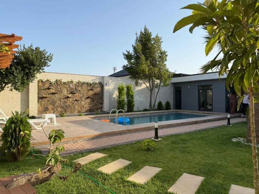 Kirayə verilir 5 otaqlı həyət evi 300 m²