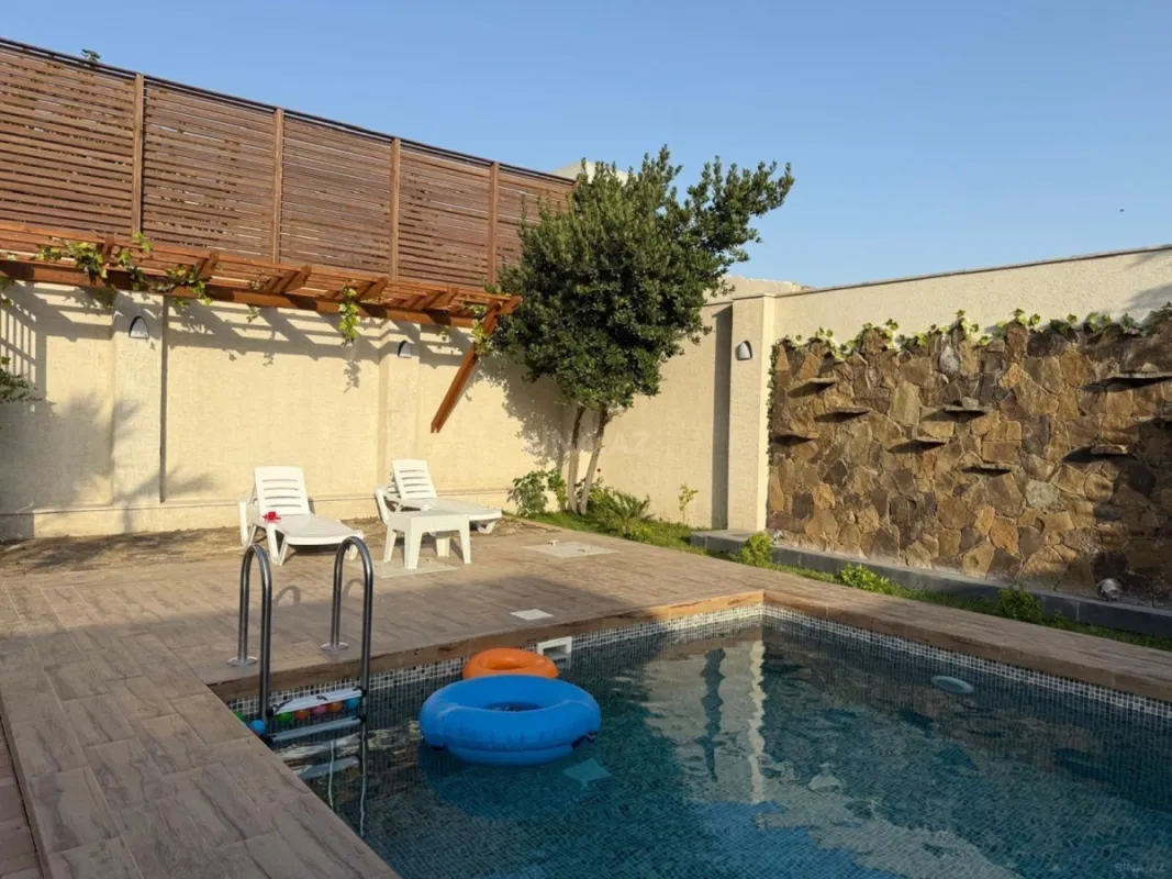 Kirayə verilir 5 otaqlı həyət evi 300 m²