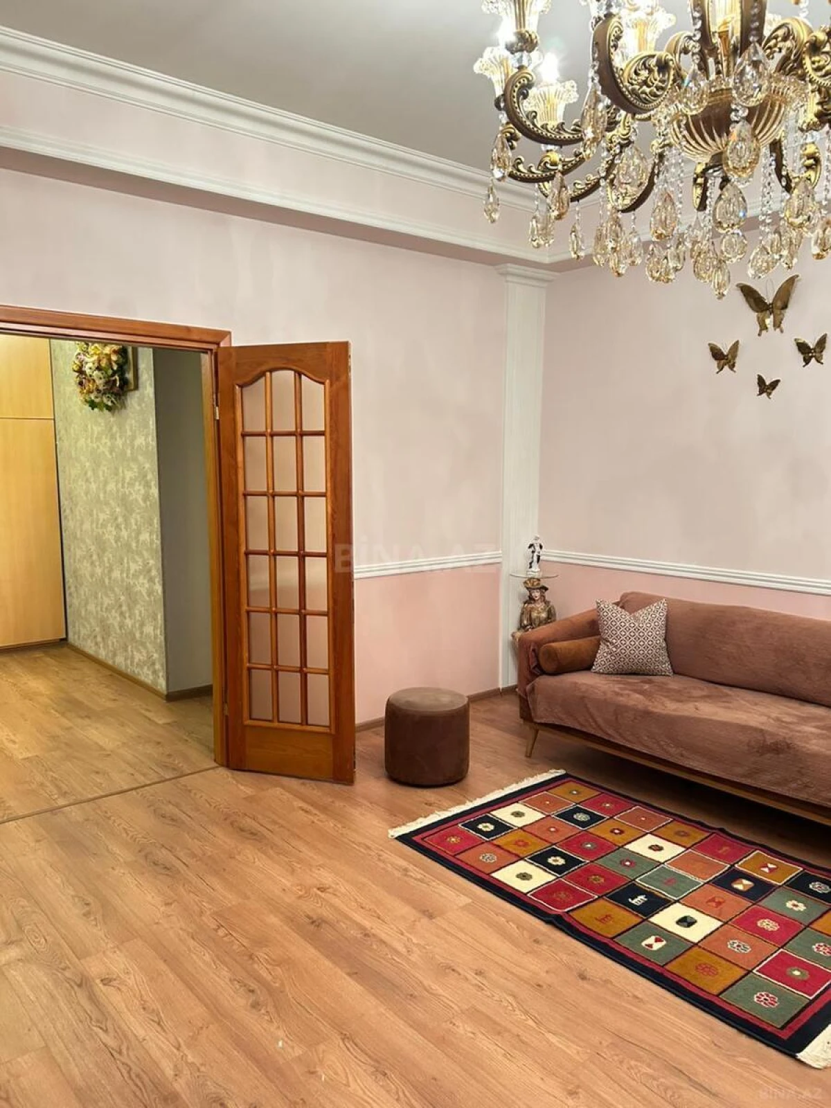 Satılır 2 otaqlı mənzil 96 m²