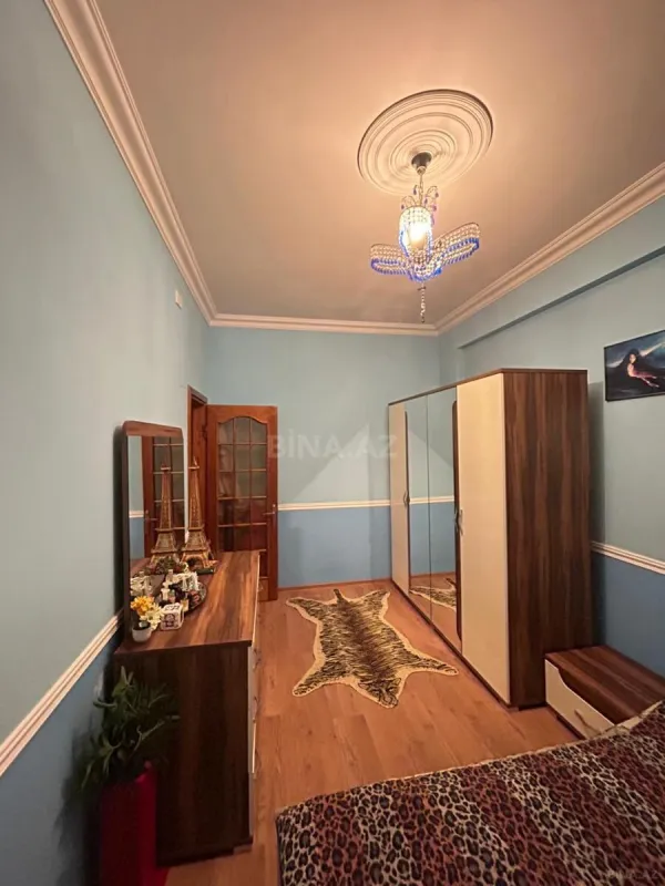 Satılır 2 otaqlı mənzil 96 m²