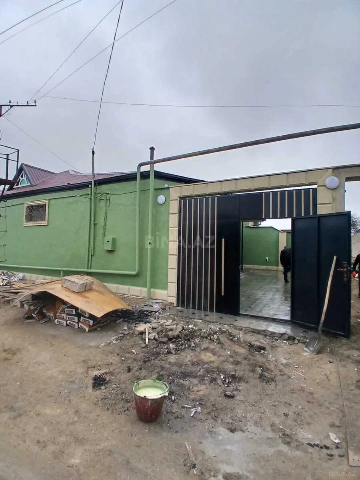 Satılır 4 otaqlı həyət evi 100 m²