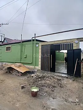 Satılır 4 otaqlı həyət evi 100 m²