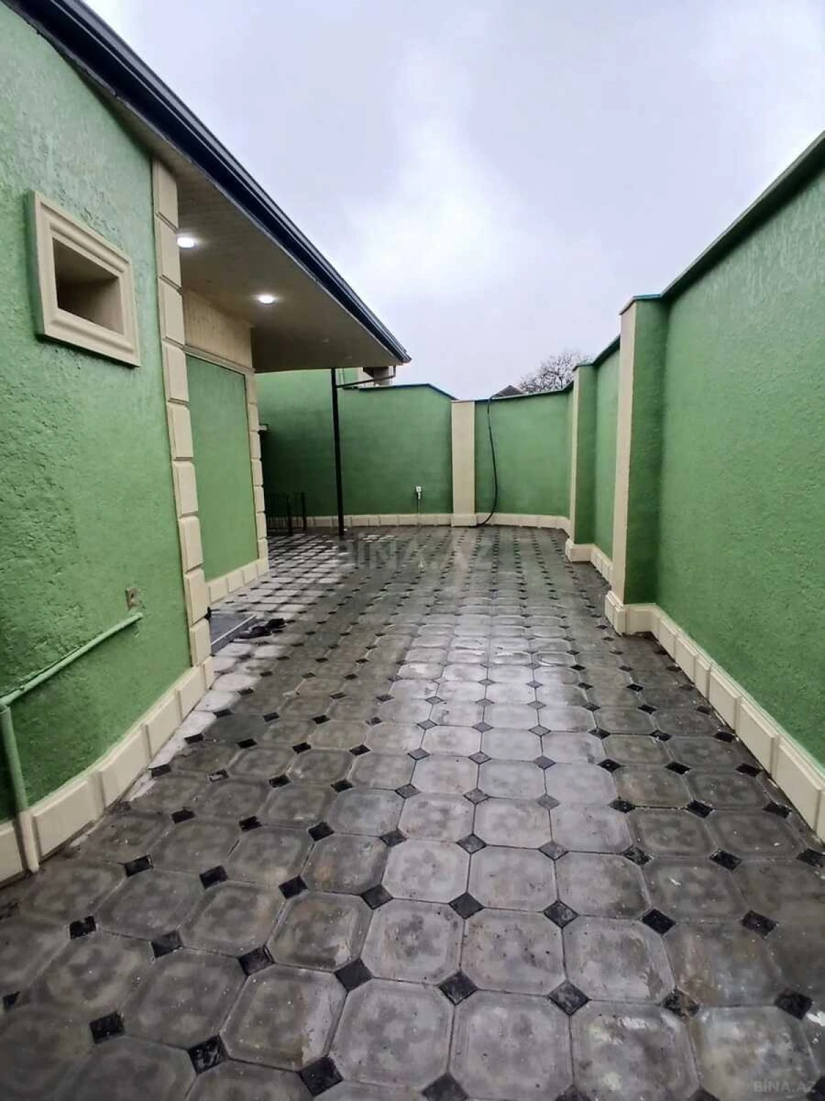 Satılır 4 otaqlı həyət evi 100 m²