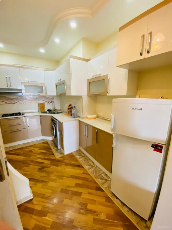 Satılır 2 otaqlı mənzil 65 m²