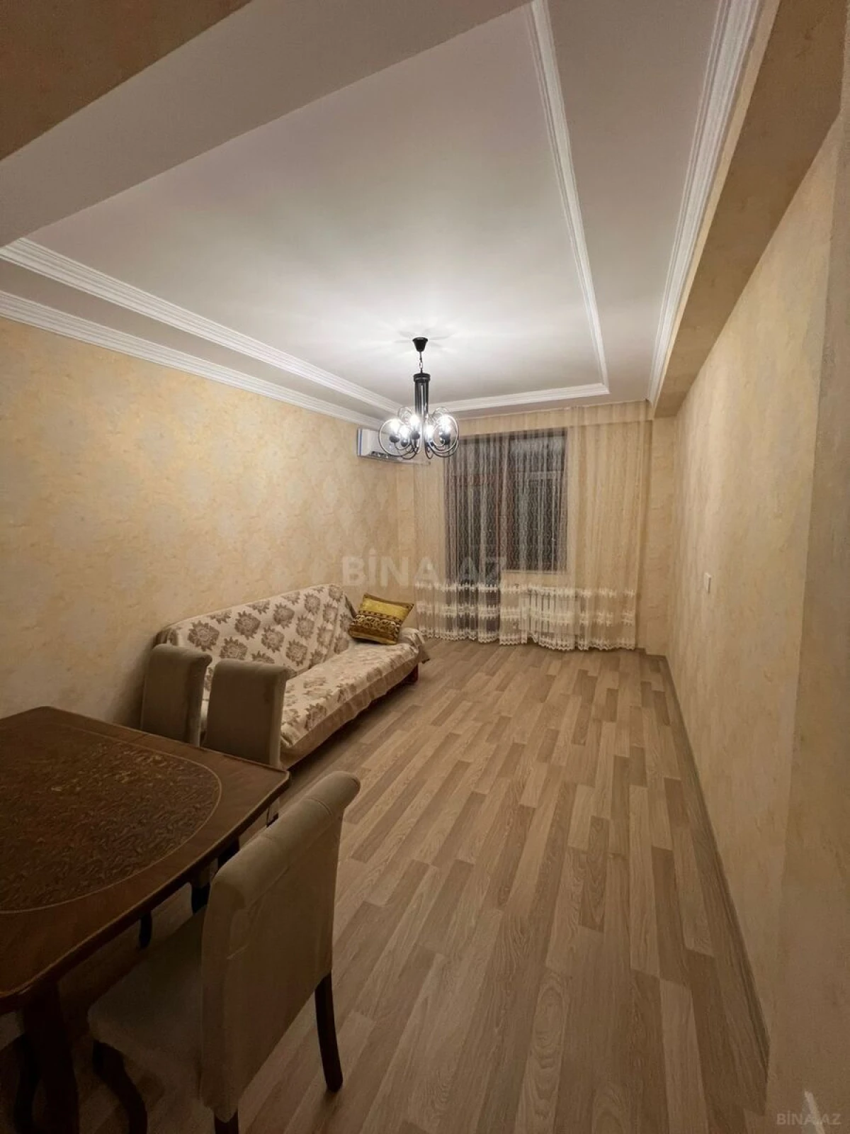 Kirayə verilir 2 otaqlı mənzil 100 m²