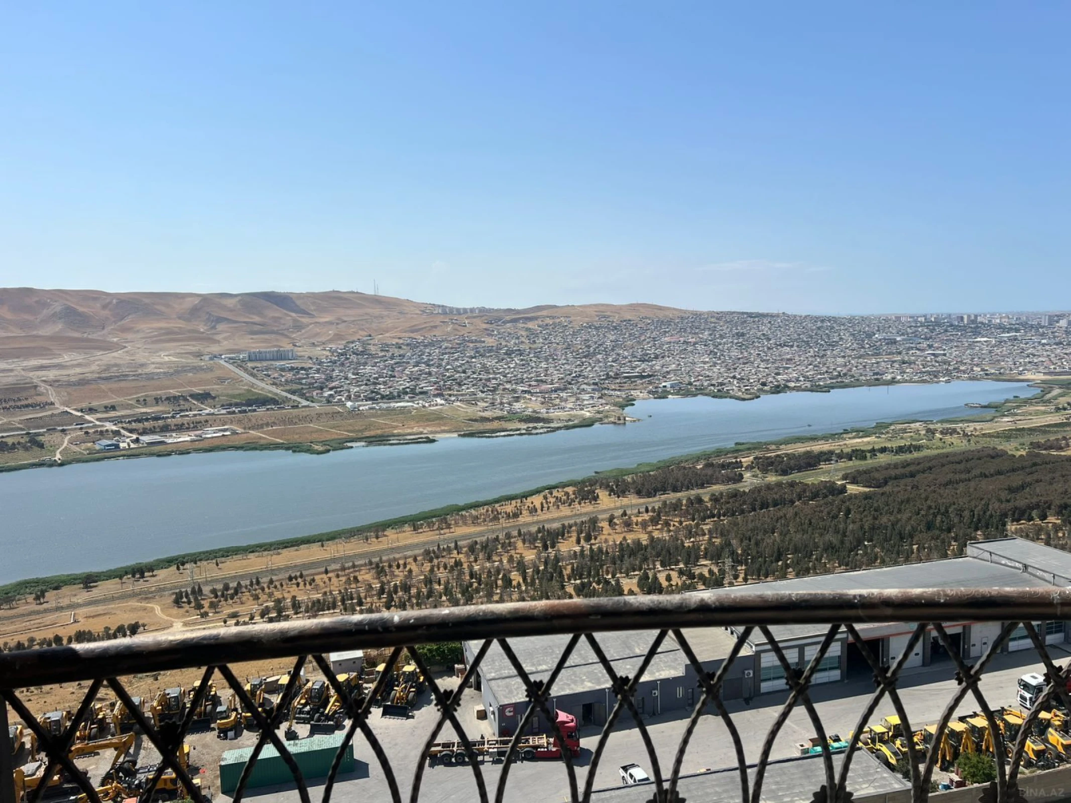 Kirayə verilir 2 otaqlı mənzil 100 m²