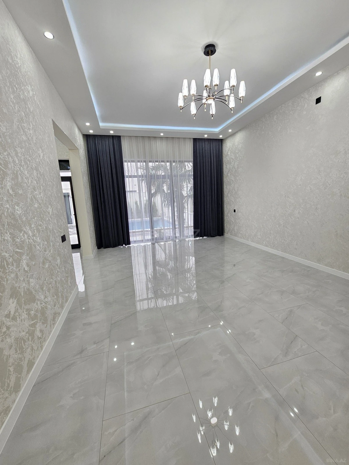 Satılır 4 otaqlı həyət evi 160 m²