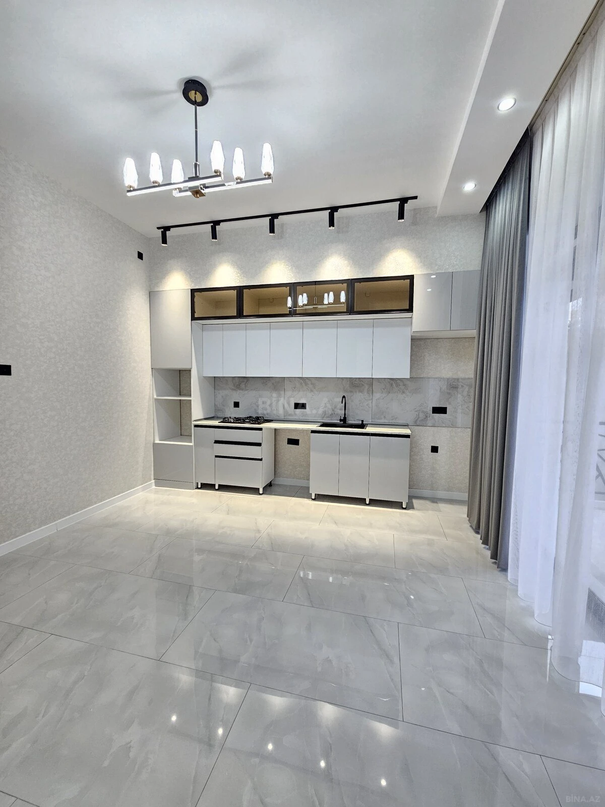 Satılır 4 otaqlı həyət evi 160 m²