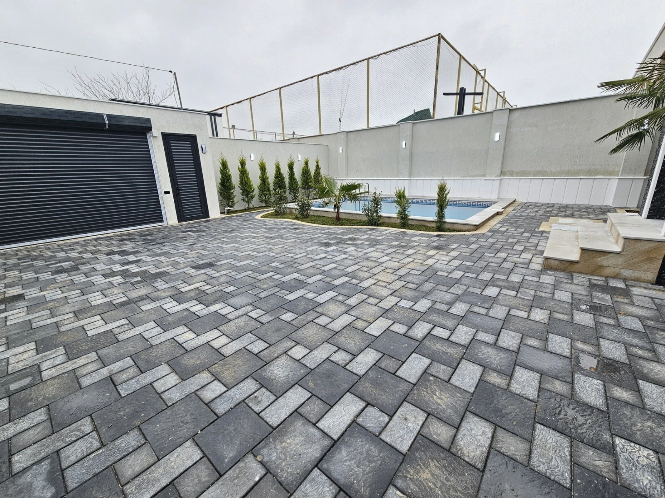 Satılır 4 otaqlı həyət evi 160 m²