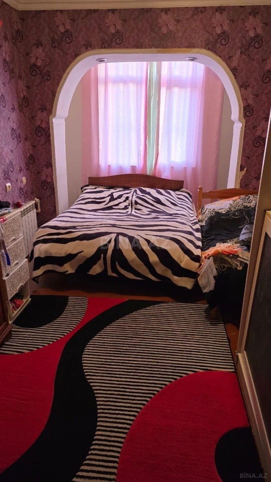 Satılır 4 otaqlı mənzil 100 m²