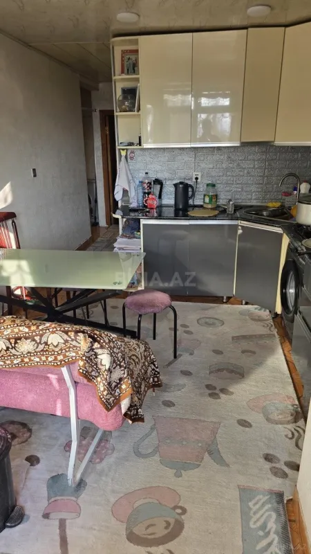 Satılır 4 otaqlı mənzil 100 m²