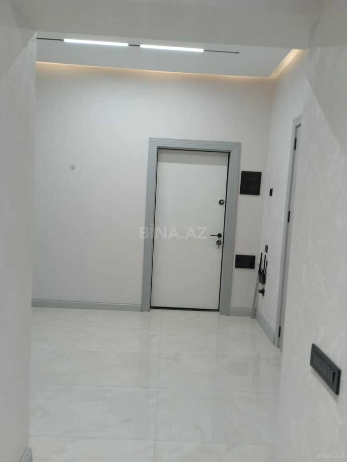 Kirayə verilir 2 otaqlı mənzil 75 m²